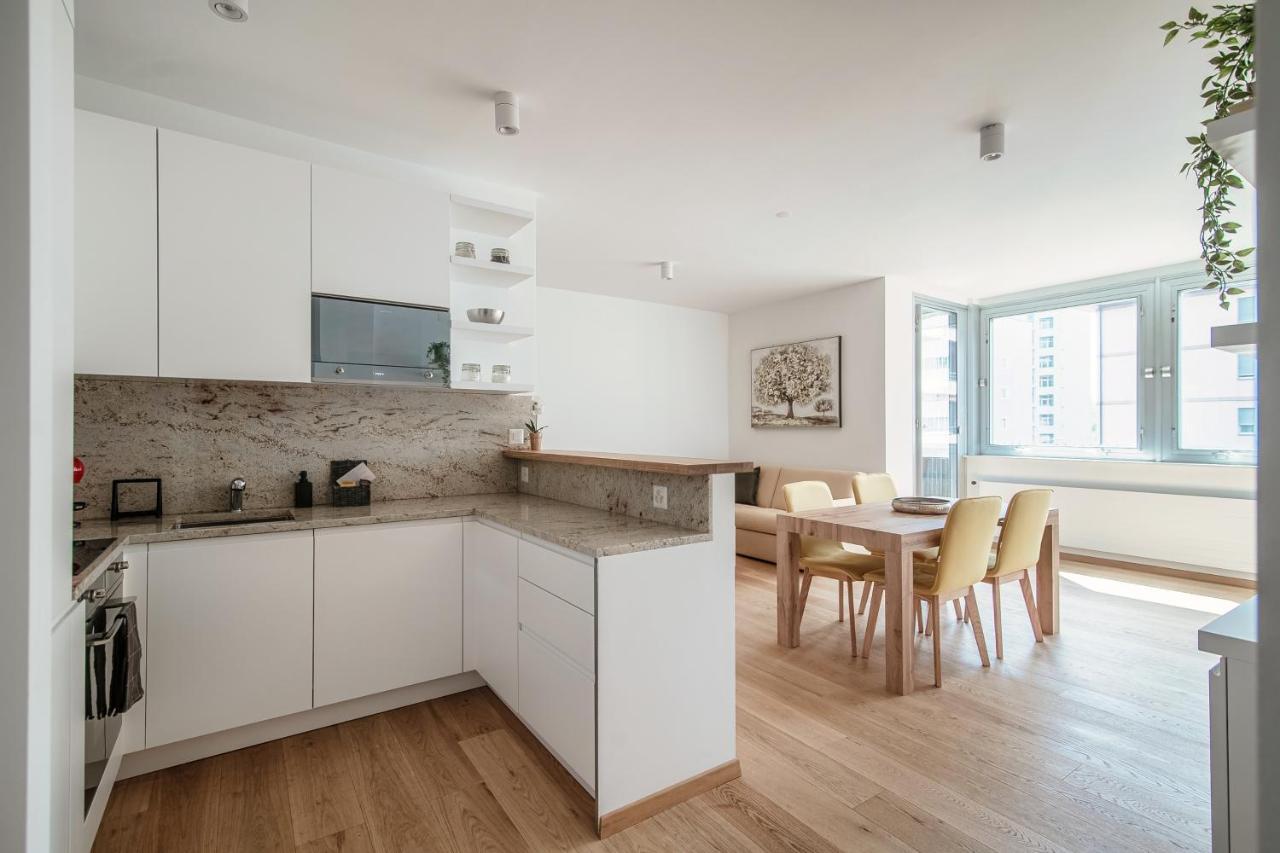 Palace Apartment By Quokka 360 - 2 Minutes From Lugano Lido Esterno foto